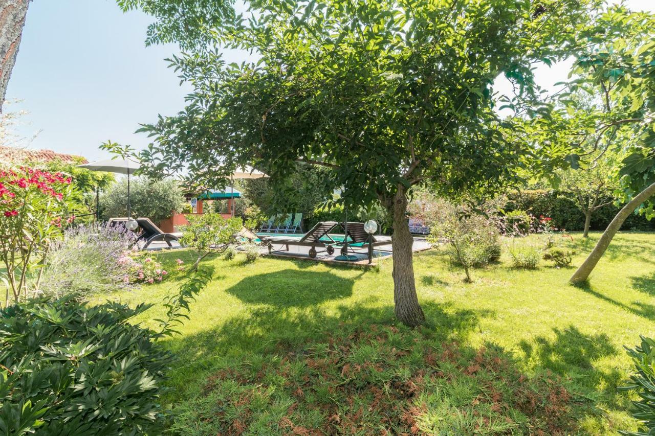 Country House Apartments Pula Exterior photo