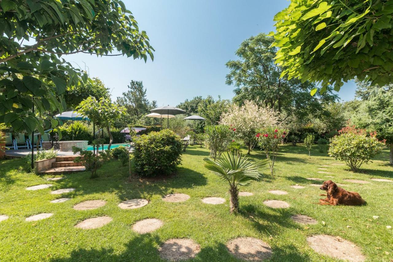 Country House Apartments Pula Exterior photo