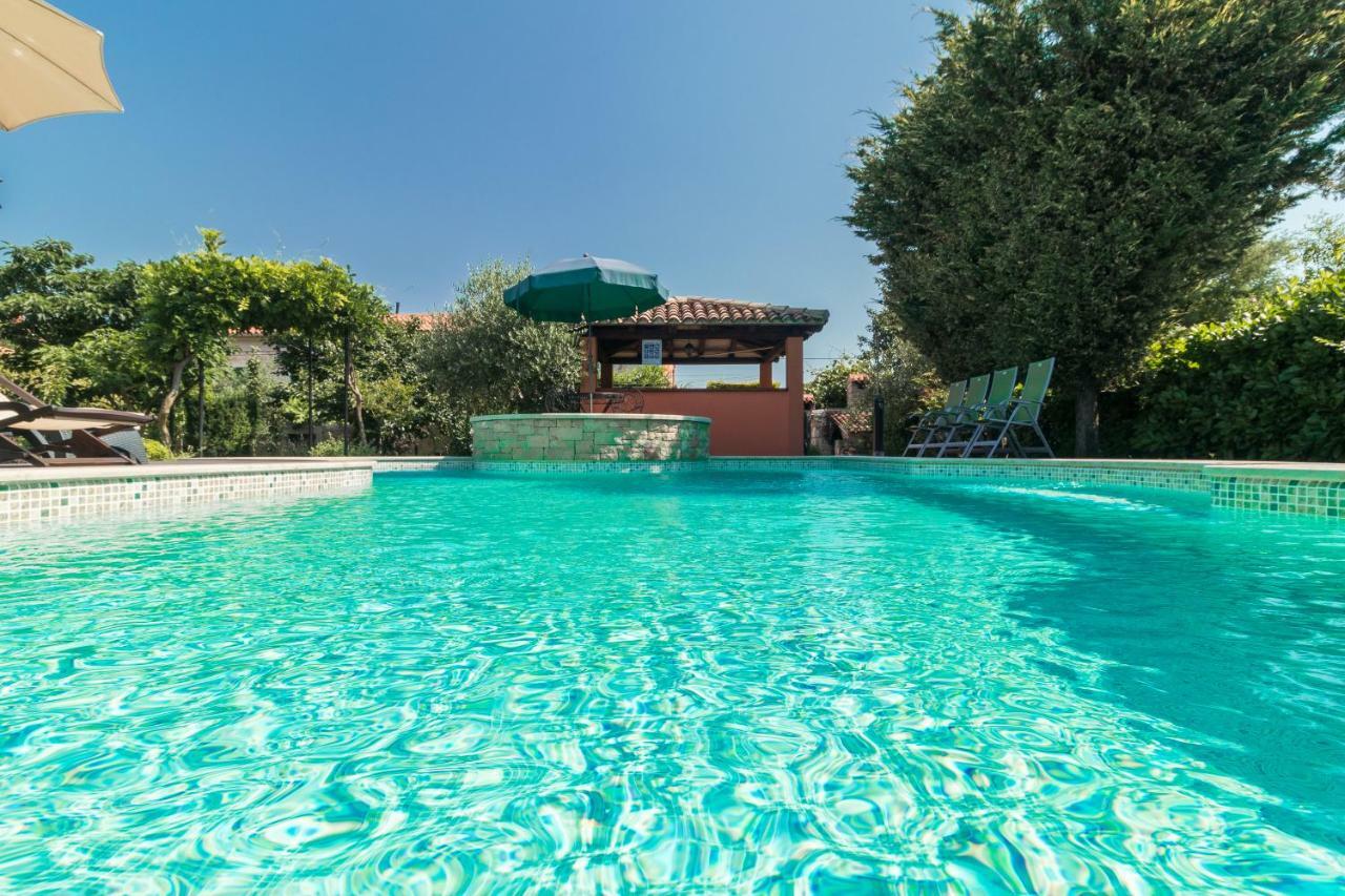 Country House Apartments Pula Exterior photo