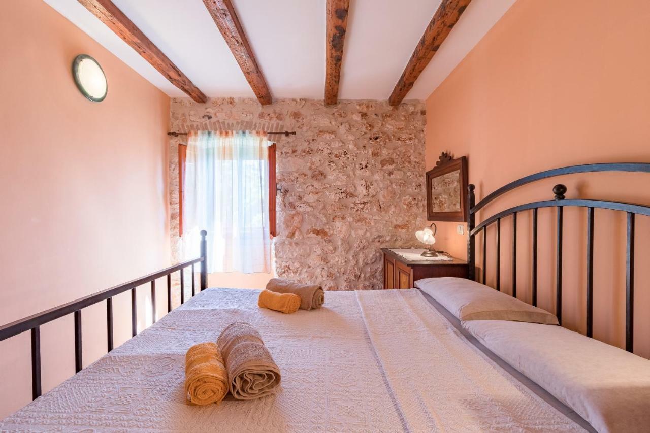 Country House Apartments Pula Exterior photo